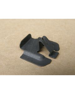 0125008345 CHEF, SIMPSON, WESTINGHOUSE, ELECTROLUX OVEN ELEMENT MOUNTING CLIP